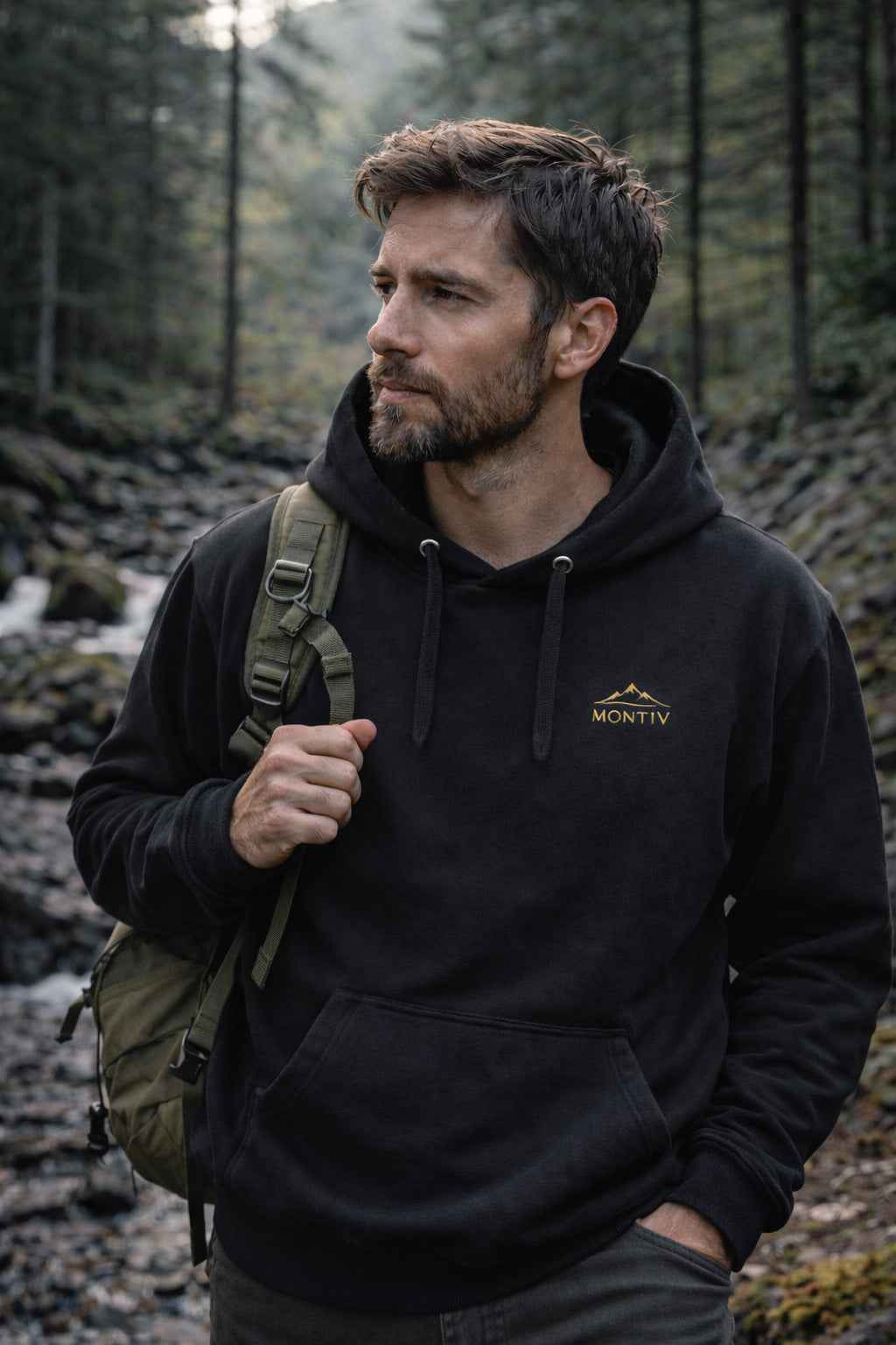 MONTIV Essential Hoodie